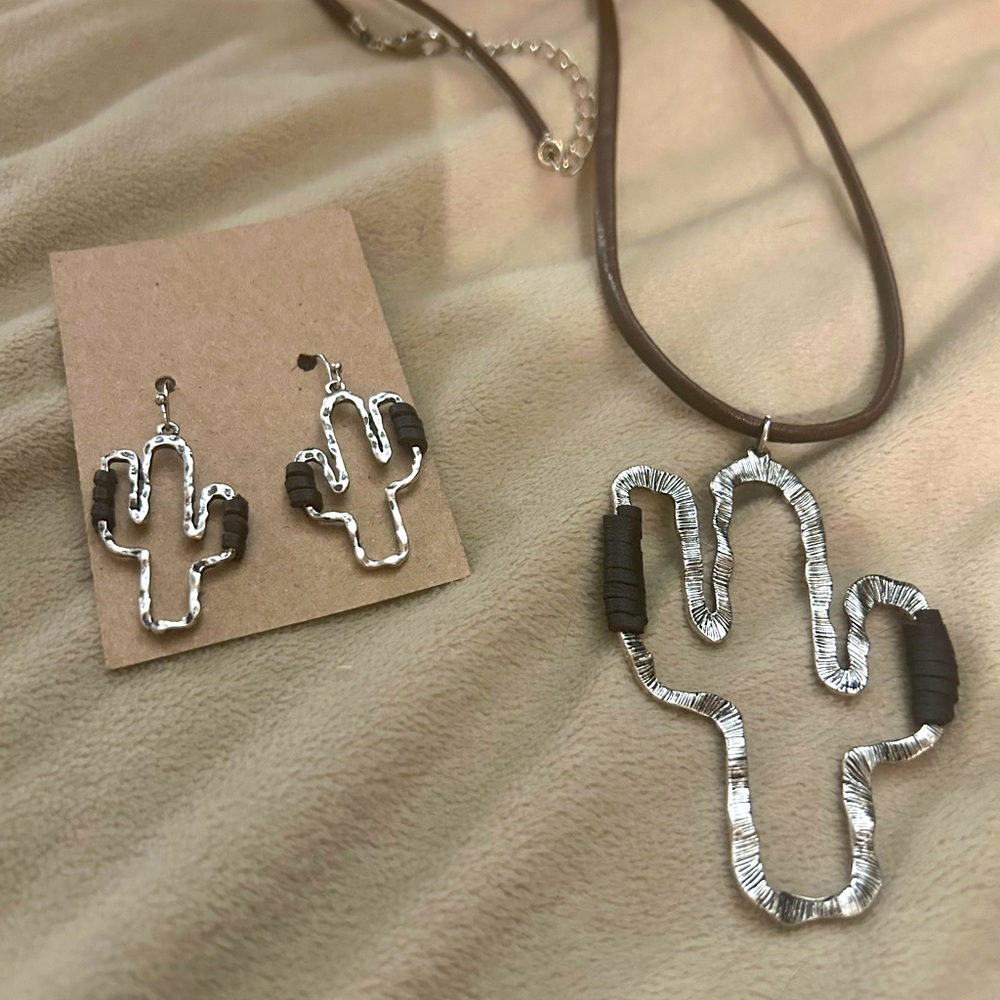 Cactus Pendant Necklace and Earring Set